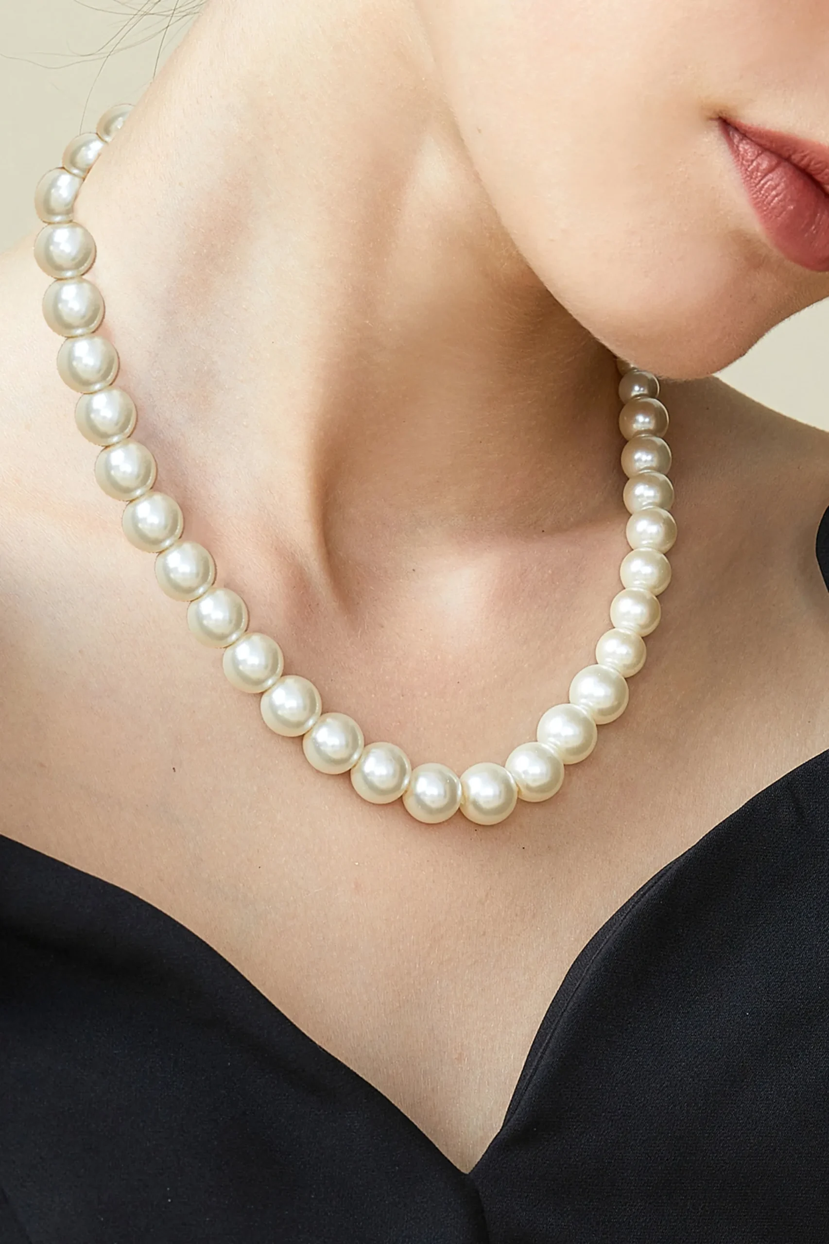 BABEYOND Vintage | Necklaces<1920s Classic Pure Cream Pearl Choker